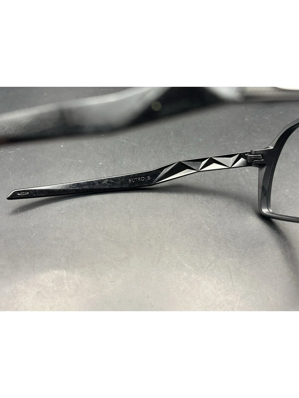 Oakley pre owned